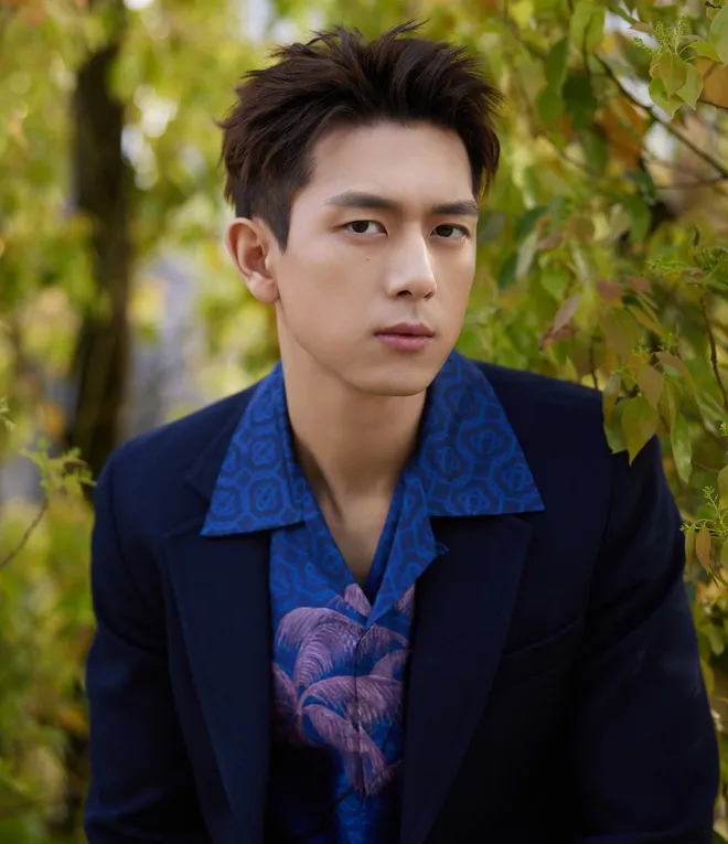 ly-hien-hen-ho-hotgirl-mang