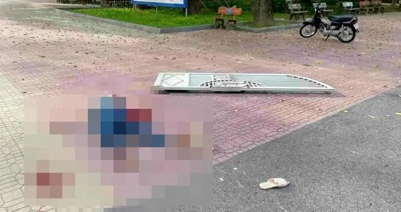 tap-di-xe-may-nguoi-phu-nu-lao-vao-cong-truong-tu-vong-1