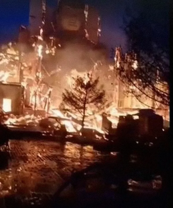 ngoi-chua-hoa-hoan-tuong-phat-35m-van-dung-vung