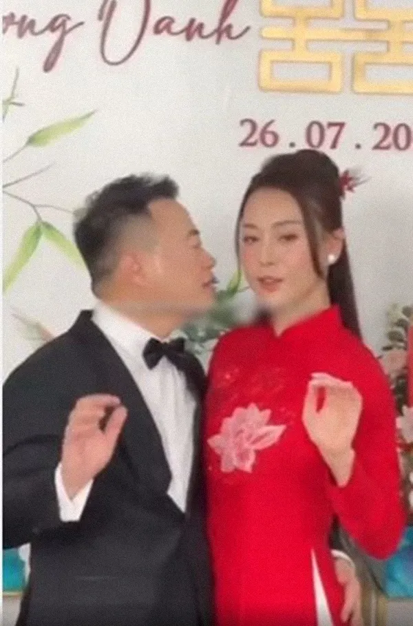 phuong-oanh-ne-nu-hon-cua-shark-binh-trong-dam-hoi