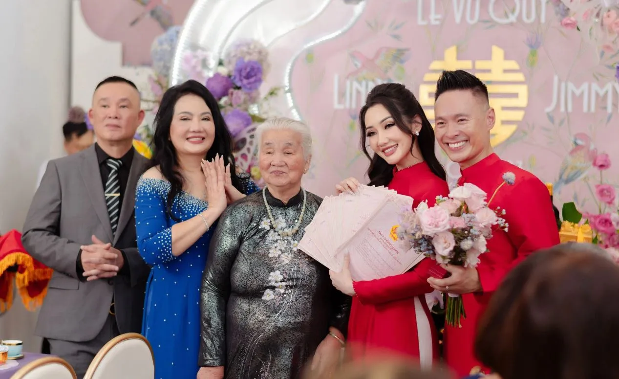 co-dau-viet-duoc-trao-26-so-do-trong-ngay-cuoi