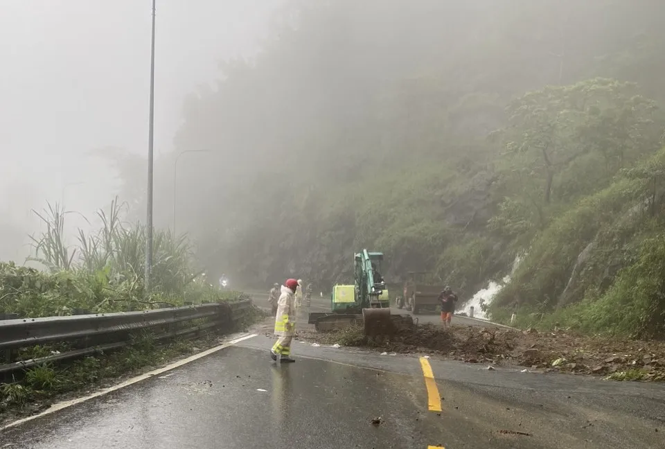 sau-vu-sat-lo-deo-bao-loc-chuyen-gia-canh-bao-mua-giong-phia-nam-1