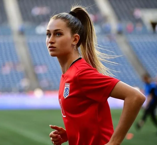 top-10-cau-thu-dep-nhat-world-cup-2023-3