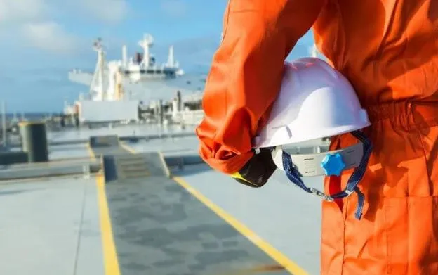 mot-nganh-diem-dau-vao-khong-cao-nhung-luon-khat-nhan-luc-1