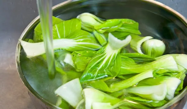 su-that-rua-rau-bang-nuoc-muoi-hai-nhieu-hon-loi-1