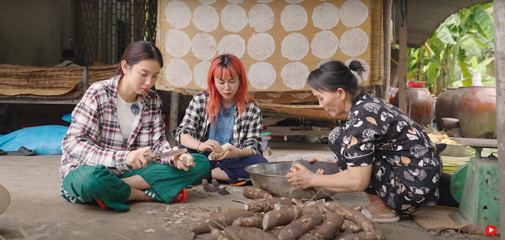 thuy-tien-lam-banh-nhan-luong-20-nghin-dong-mot-gio (1)