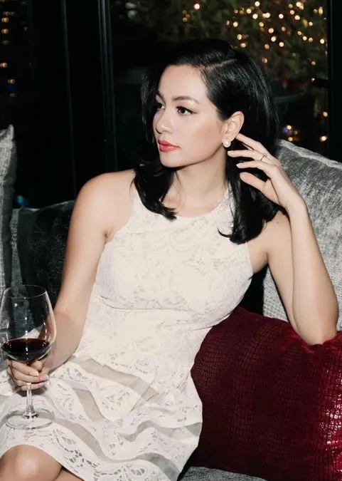 mot-sao-nu-vbiz-bi-chong-dai-gia-kien-doi-288-ty