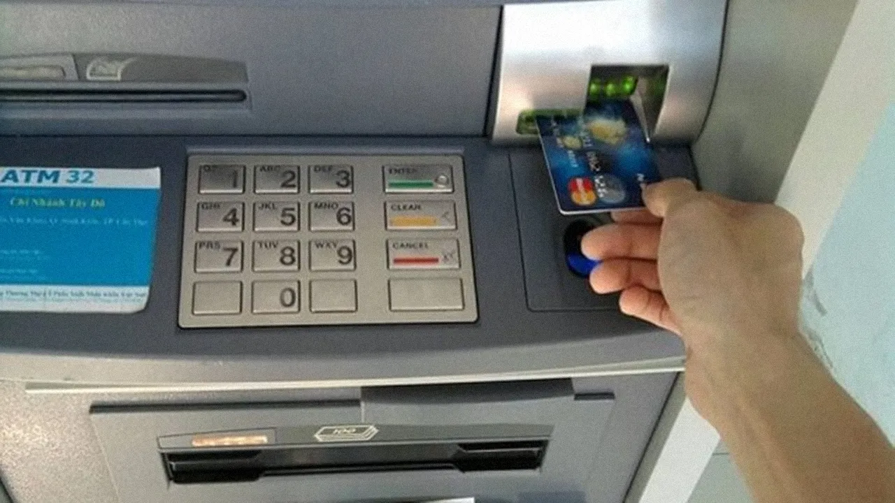co-3-dieu-nhat-dinh-phai-lam-sau-khi-rut-tien-o-atm-2