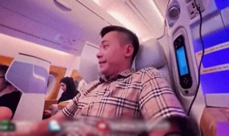 quang-linh-vlogs-bay-hang-thuong-gia-100-trieu-ve-viet-nam-2