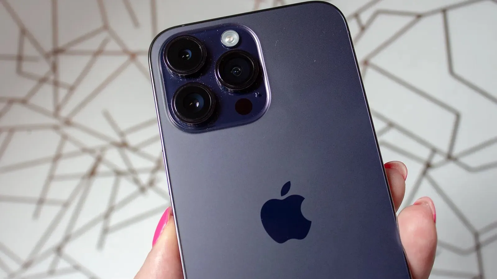 nguoi-dung-iphone-khong-biet-tinh-nang-cua-logo-qua-tao-2