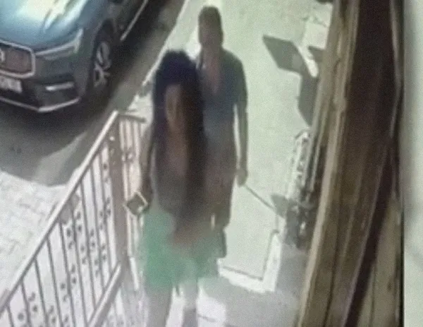 duoc-gai-xinh-19-tuoi-ru-ve-nha-nguoi-dan-ong-vao-cua-tu-1