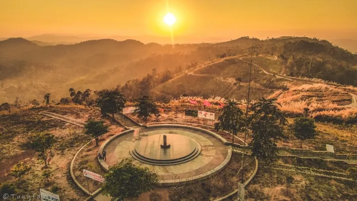 nga-3-duy-nhat-o-viet-nam-ngam-duoc-3-nuoc-mot-luc