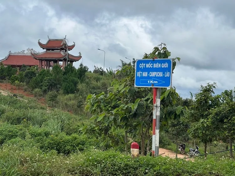 nga-3-duy-nhat-o-viet-nam-ngam-duoc-3-nuoc-mot-luc-3