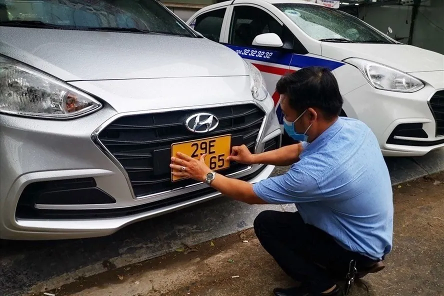 quy-dinh-ve-mau-cua-bien-so-xe-tu-sau-ngay-15-8-1