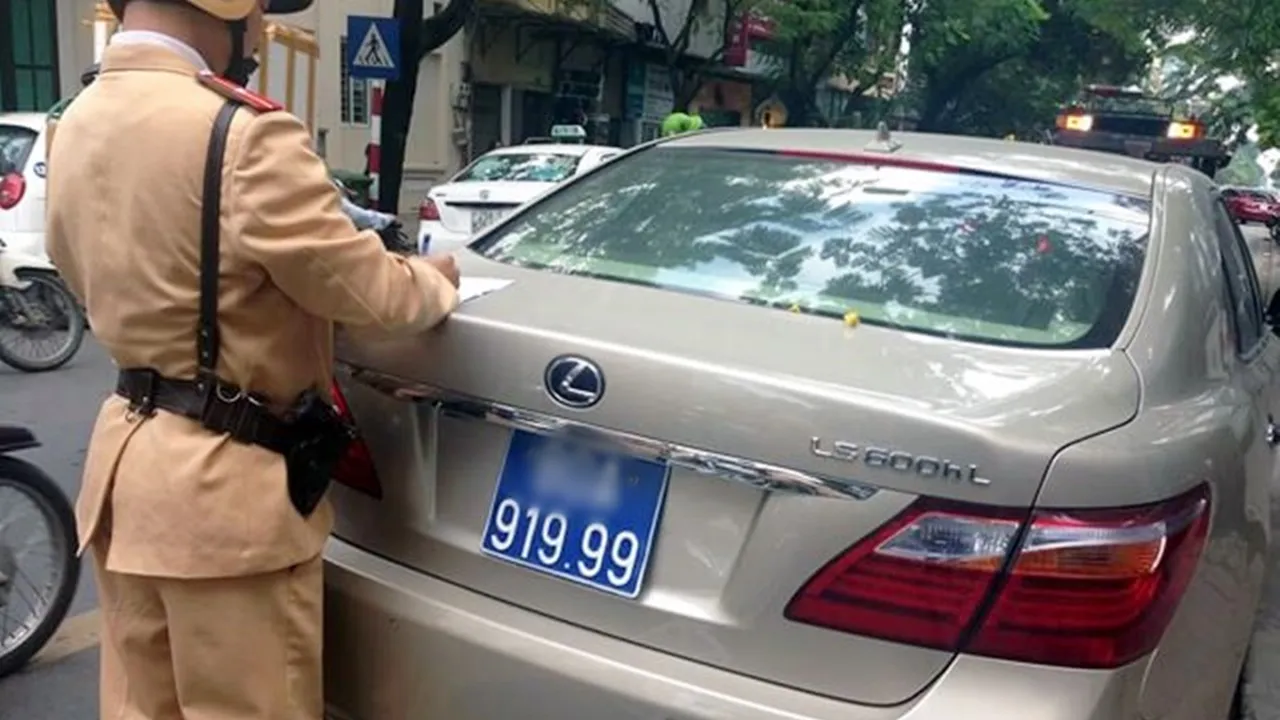 quy-dinh-ve-mau-cua-bien-so-xe-tu-sau-ngay-15-8