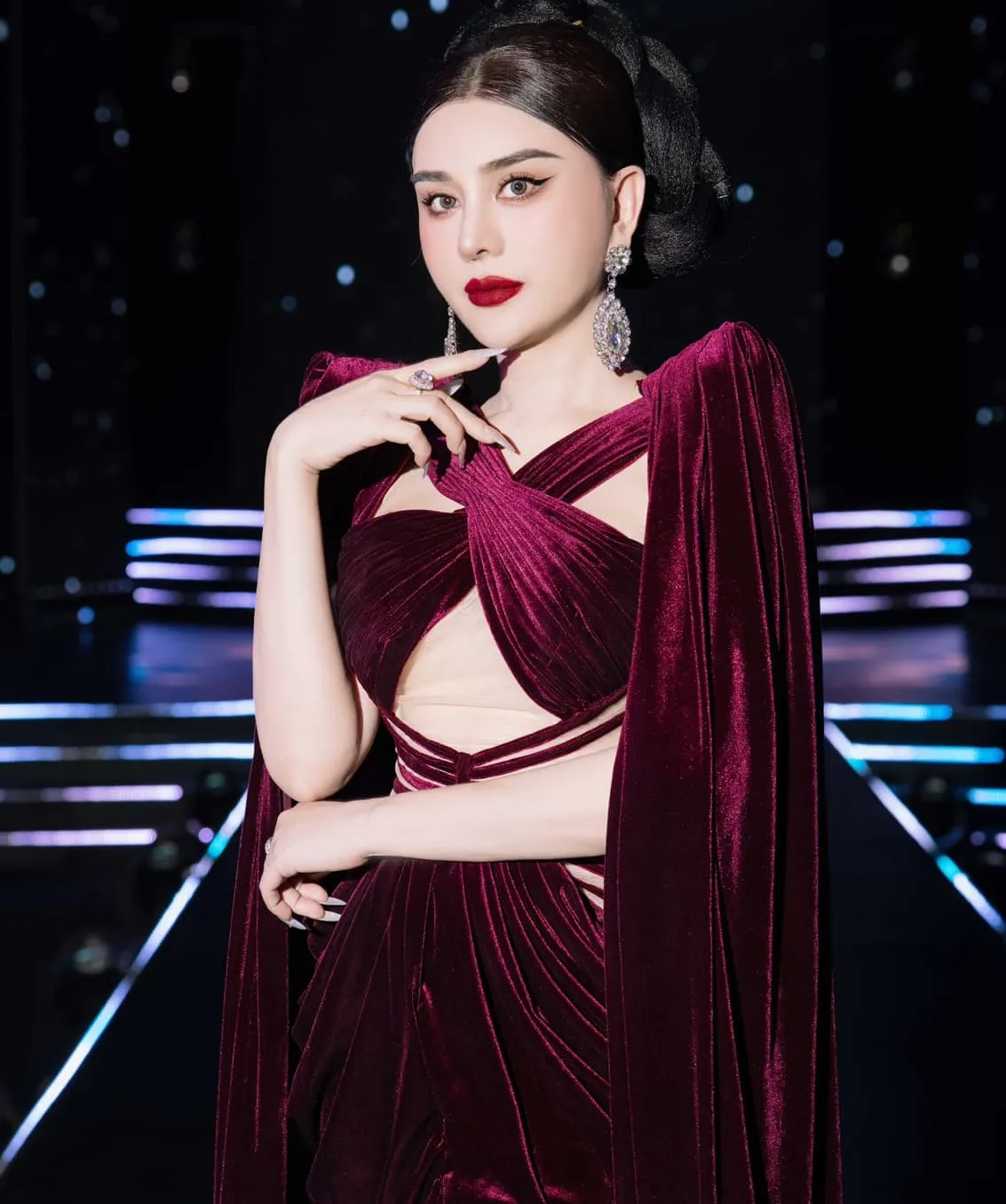 lam-khanh-chi-buc-xuc-bi-noi-khong-di-tien-phung-dieu