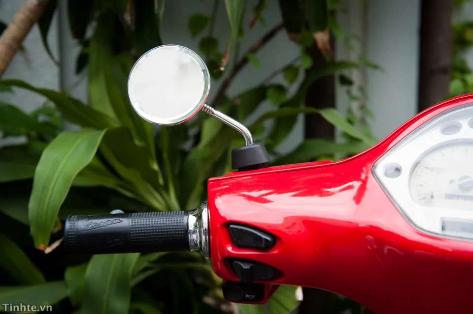 xe-may-lap-kinh-chieu-hau-1-ben-1