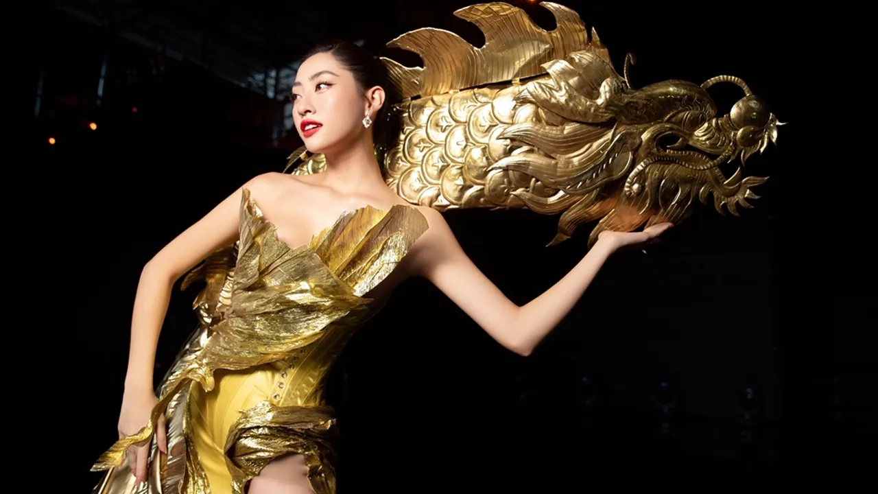 luong-thuy-linh-national-costume (1)