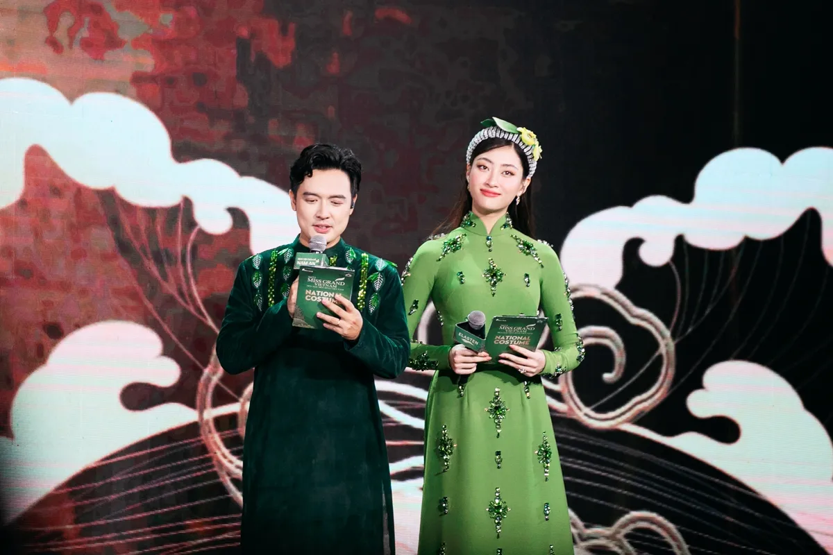 luong-thuy-linh-national-costume (4)