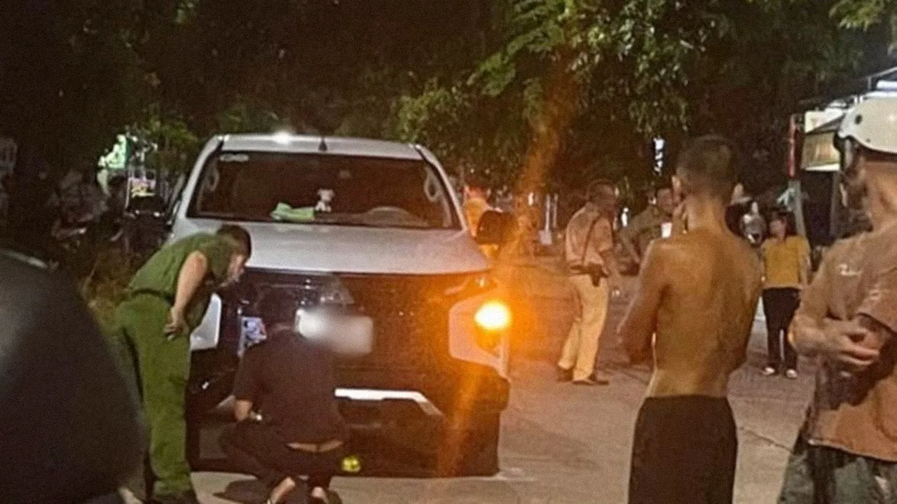 bi-hang-xom-lui-o-to-be-trai-17-thang-tuoi-gap-chuyen-thuong-tam