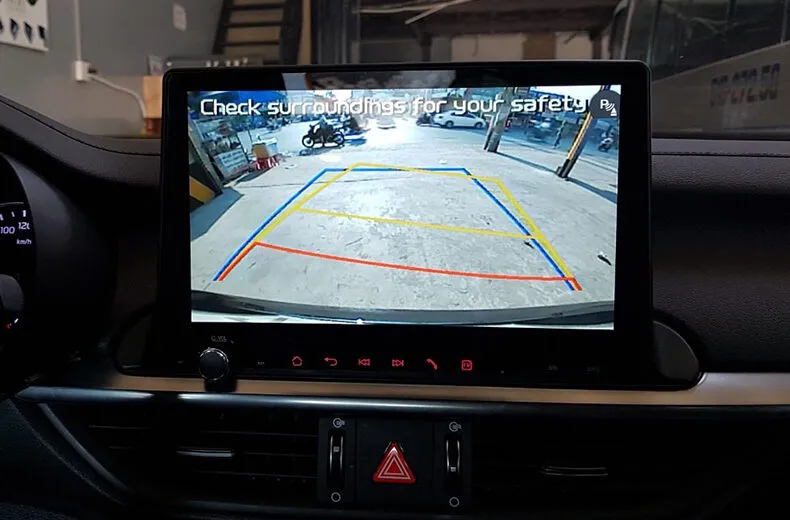 bi-hang-xom-lui-o-to-be-trai-17-thang-tuoi-gap-chuyen-thuong-tam-1