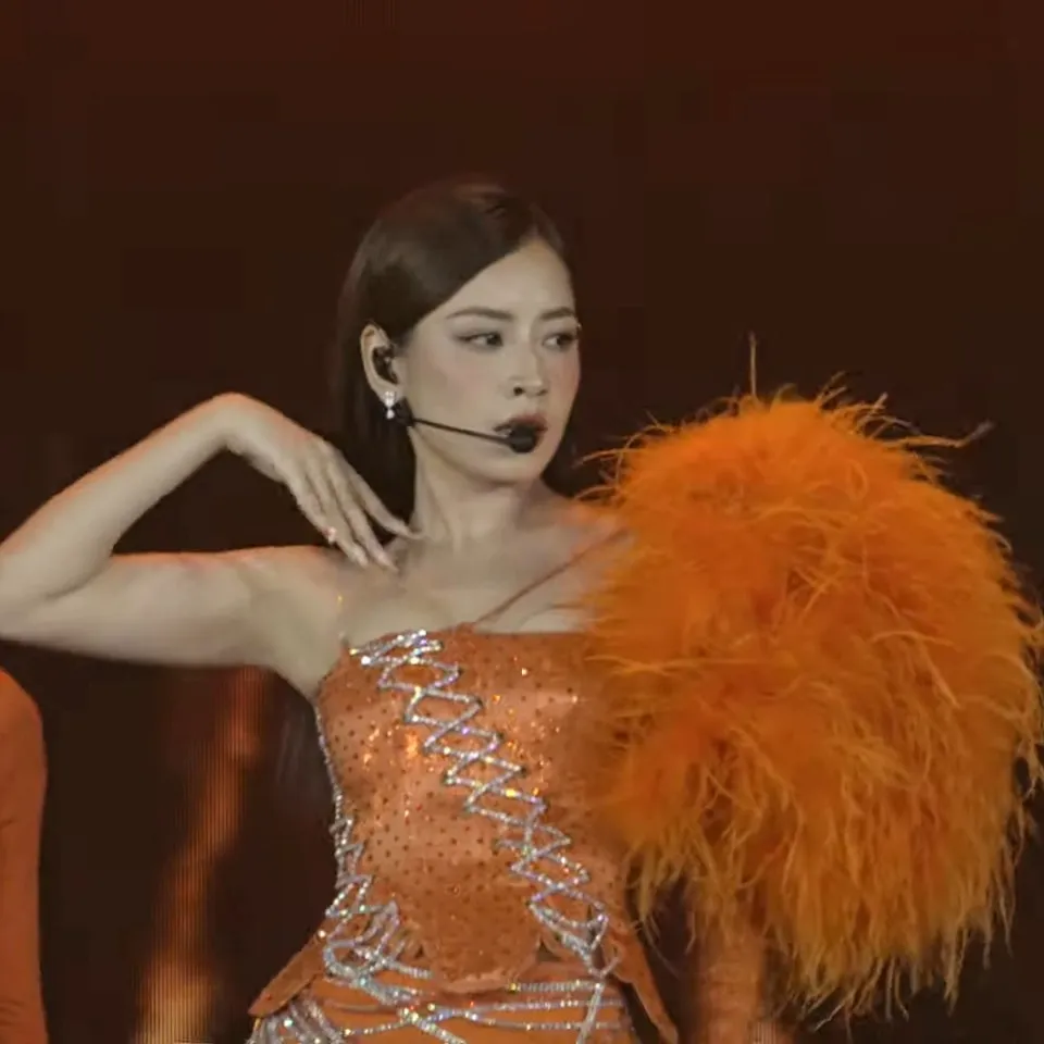 chi-pu-duoc-khen-xinh-hon-hoa-hau-2