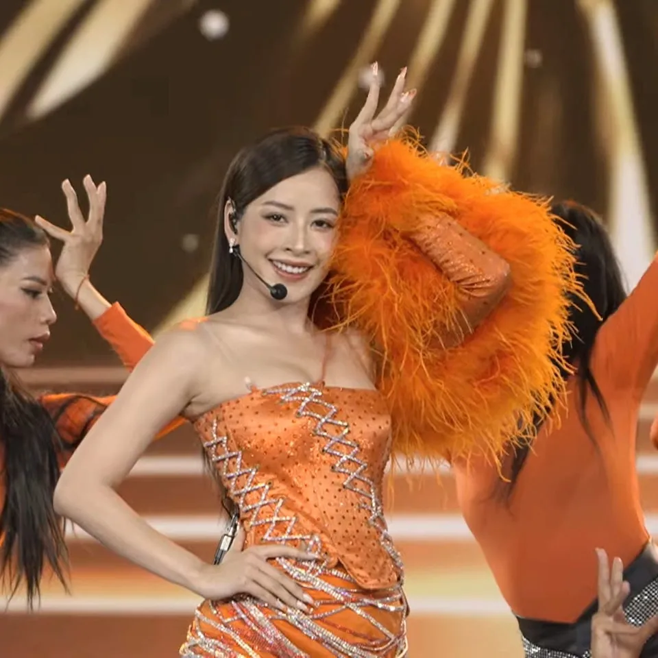 chi-pu-duoc-khen-xinh-hon-hoa-hau-3