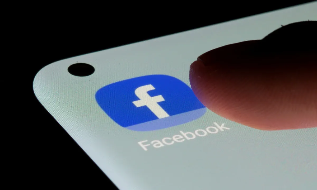chan-mot-nguoi-tren-facebook-ma-nguoi-do-khong-biet-1