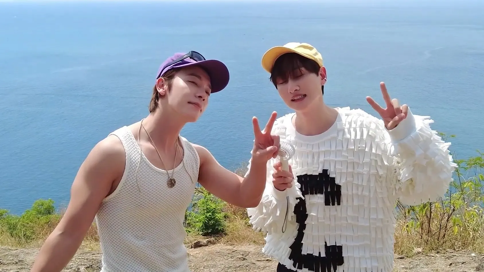 cap-doi-viet-gay-sot-cau-hon-truoc-super-junior-3