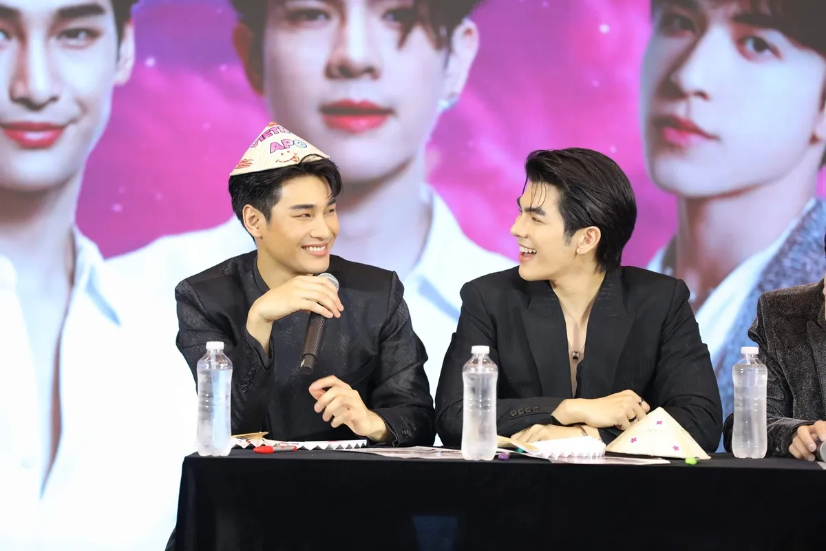 dan-sao-thai-den-viet-nam-concert (5)