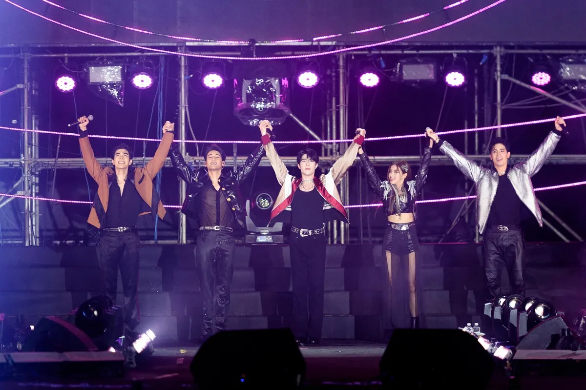 dan-sao-thai-lan-concet-viet-nam (1)