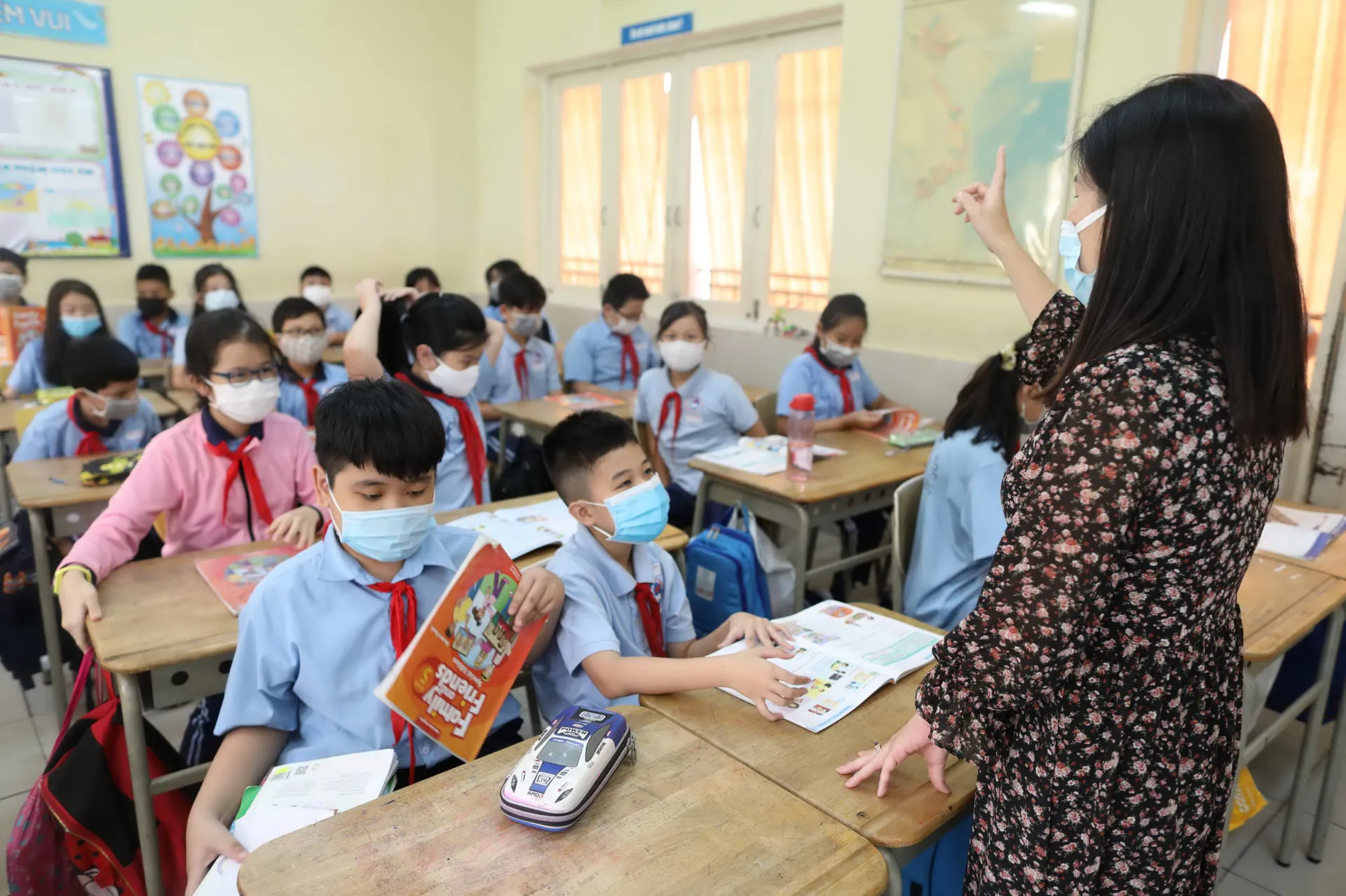 mot-tinh-can-nhac-gop-truong-vi-thieu-giao-vien