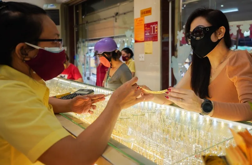 co-50-trieu-nen-mua-vang-hay-gui-tiet-kiem-1