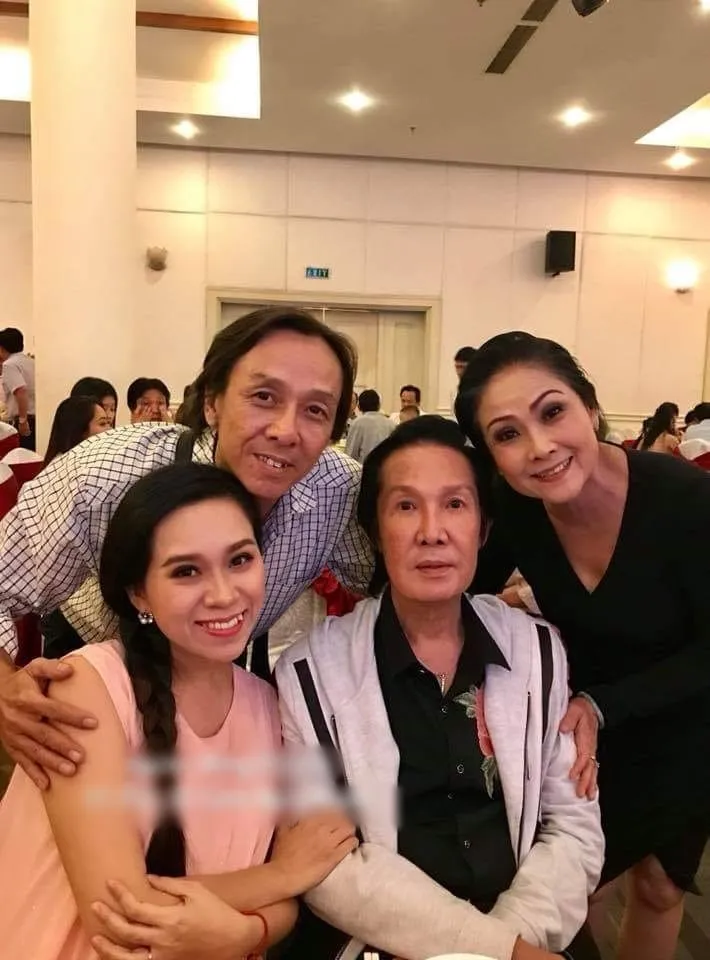 em-trai-vu-linh-tu-mat-con-gai-1