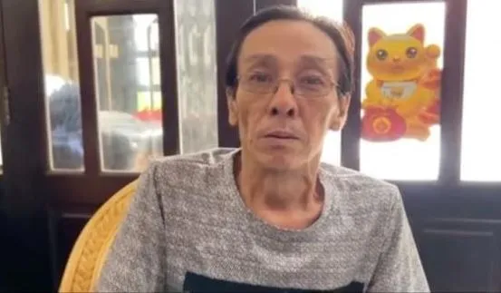 em-trai-vu-linh-tu-mat-con-gai