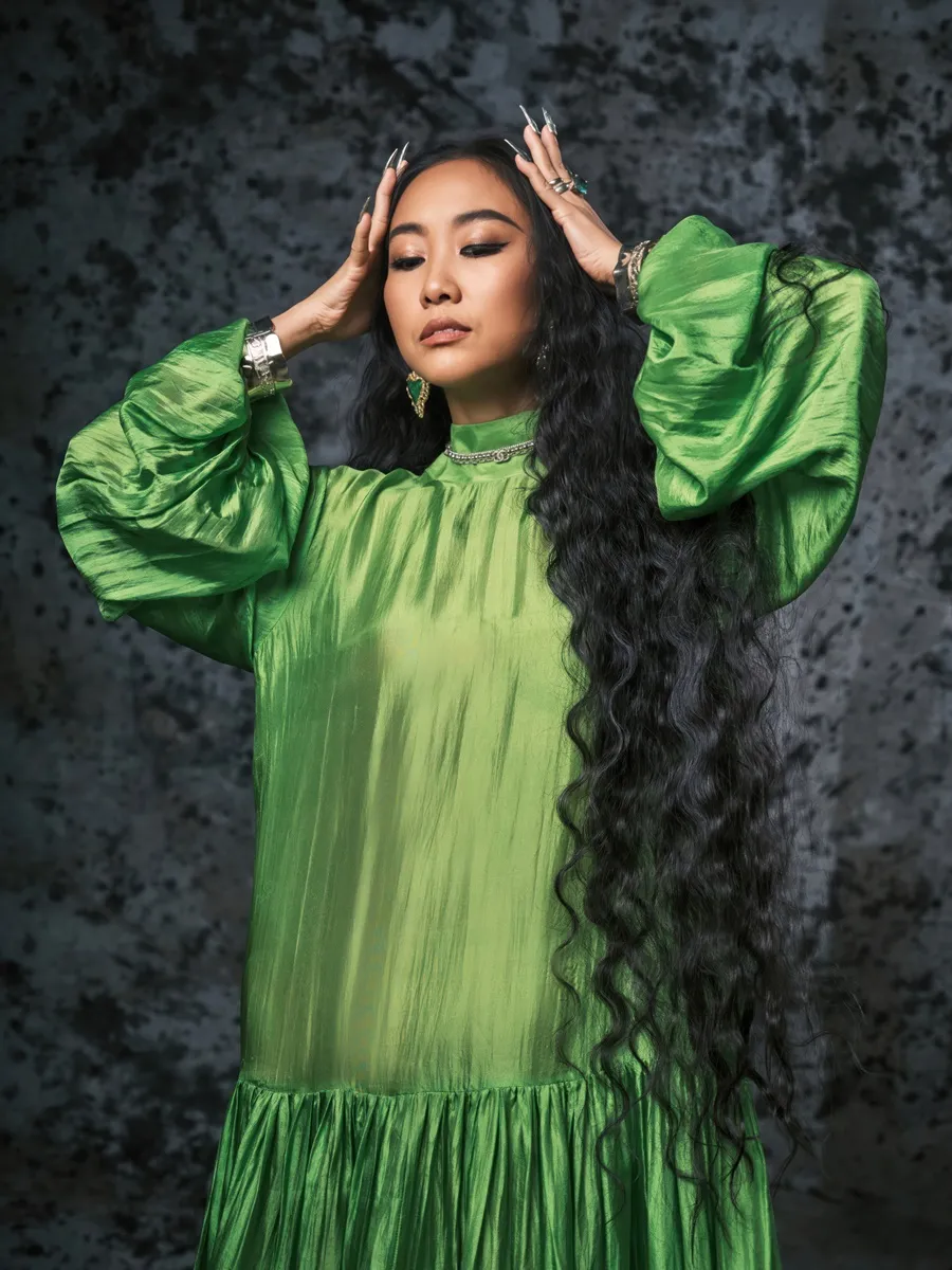 doan-trang-tham-gia-chi-dep-dap-gio-re-song (4)