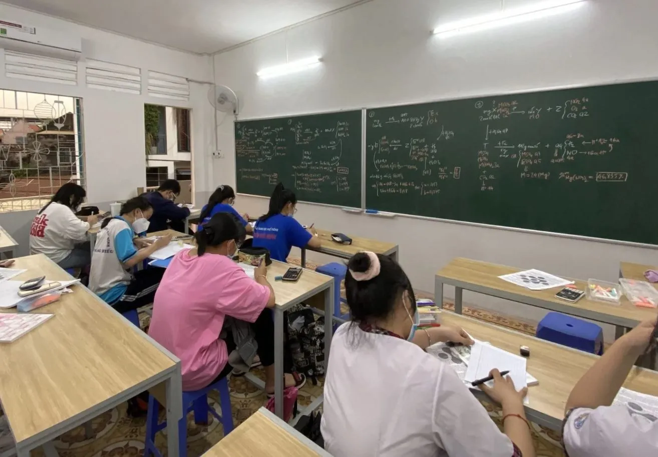 nhung-tinh-ban-hanh-lenh-cam-day-them