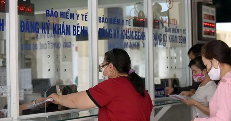 kham-bao-hiem-y-te-ngoai-gio-hanh-chinh