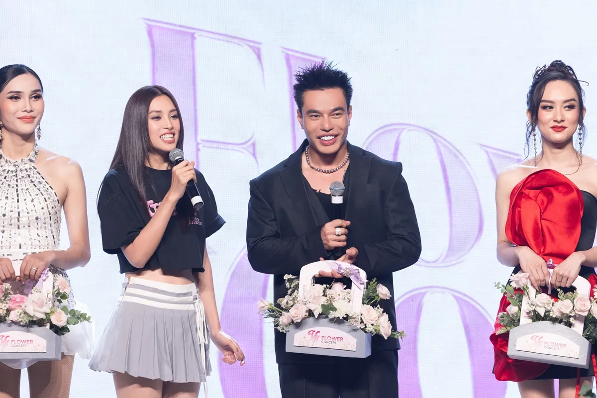 tieu-vy-hat-lo-to-fan-meeting (3)
