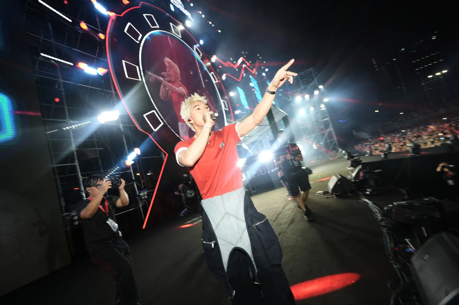 dan-sao-su-kien-the-chat-ket-hop-am-nhac (3)