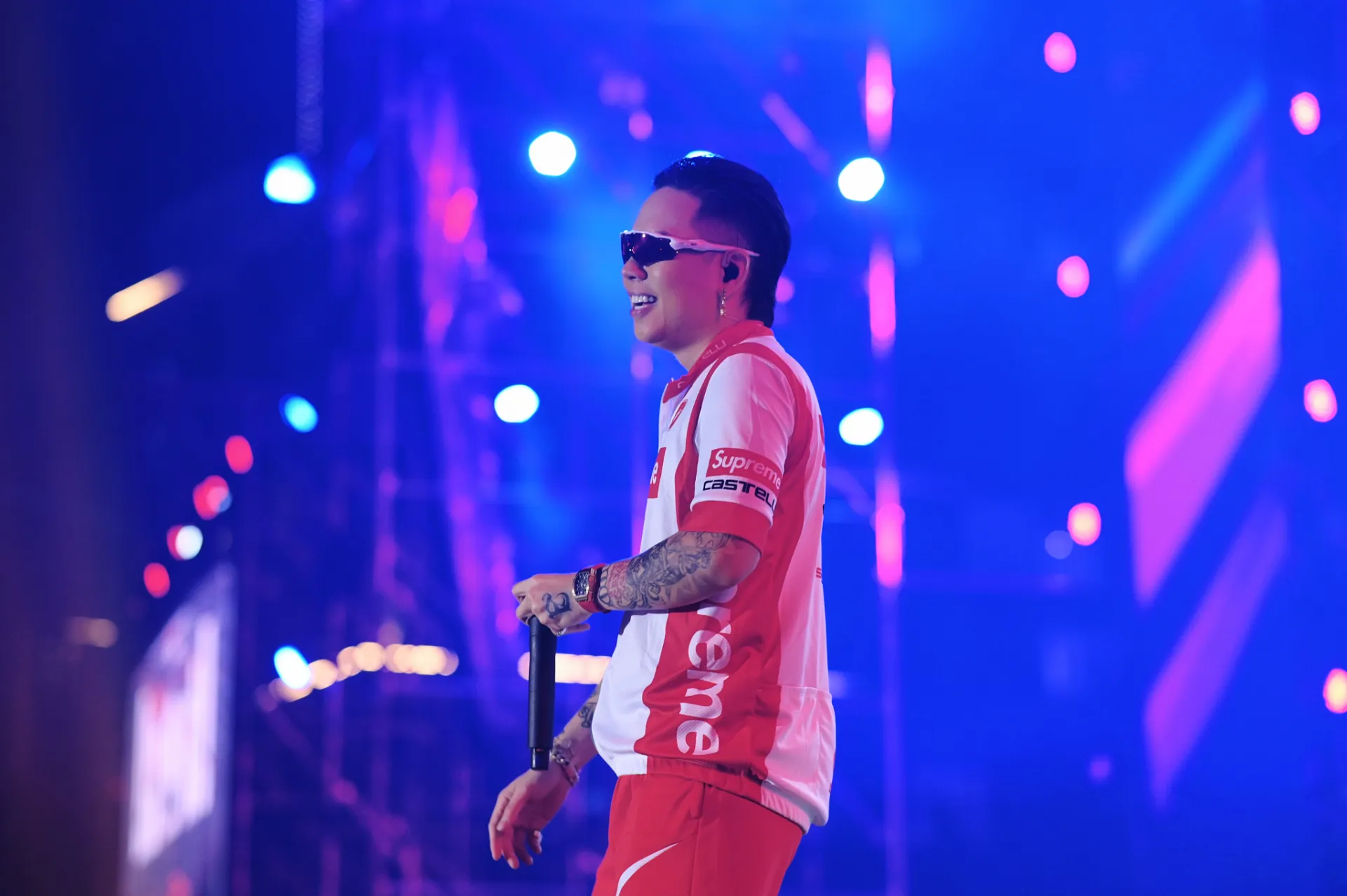 dan-sao-su-kien-the-chat-ket-hop-am-nhac (4)