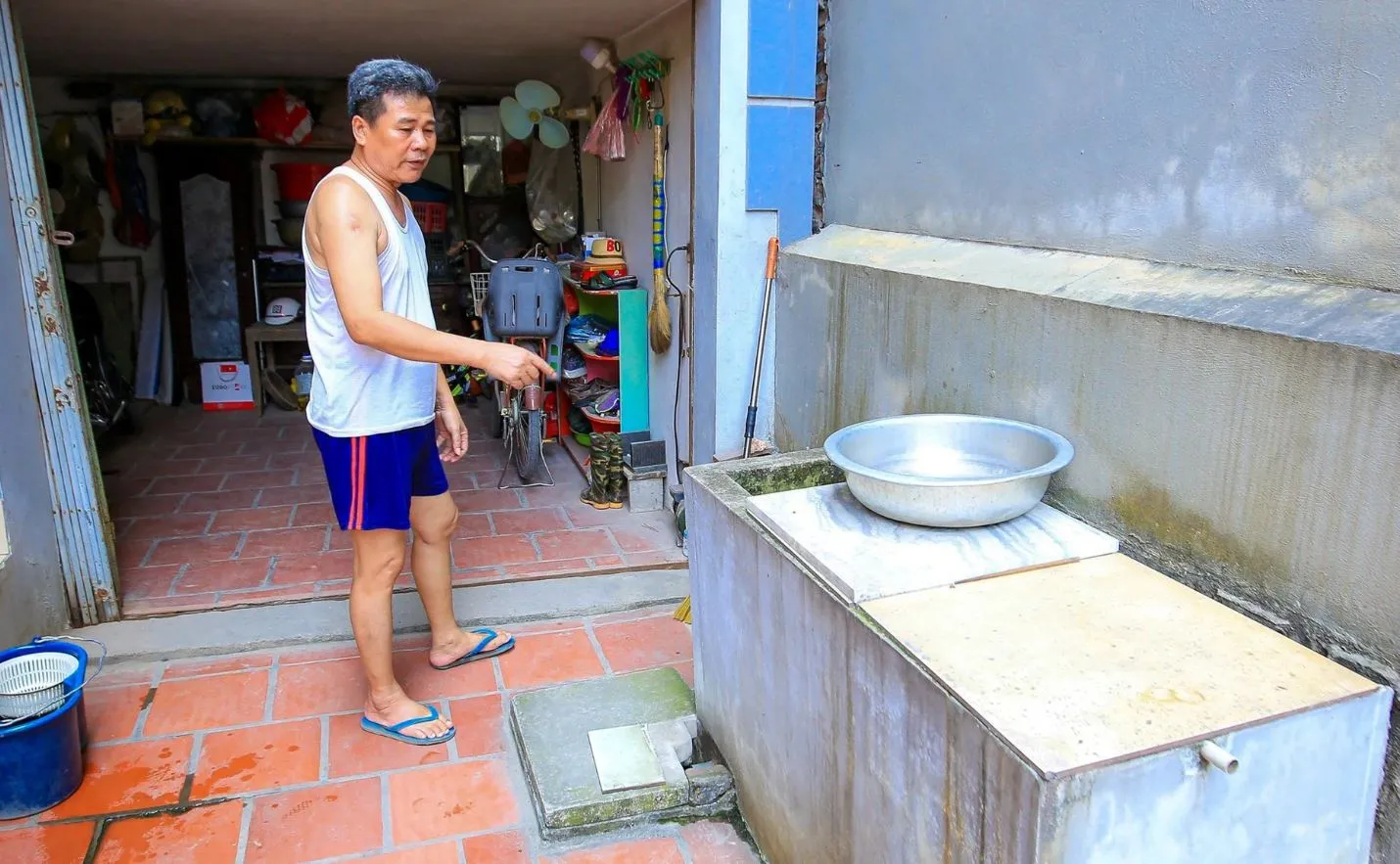 1400-ho-dan-bi-cat-nuoc-1