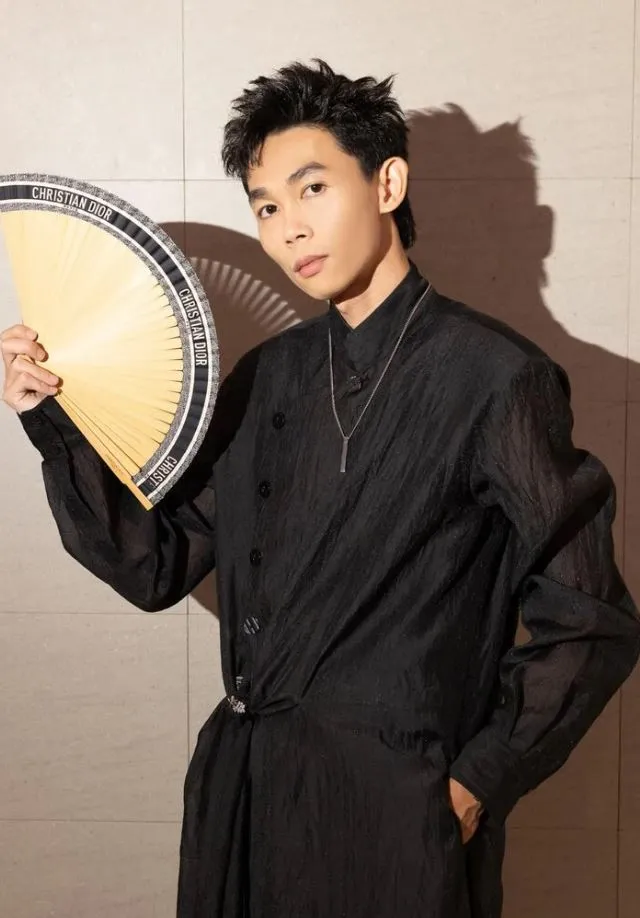 hong-thanh-xin-loi-sau-on-ao-va-mieng-1