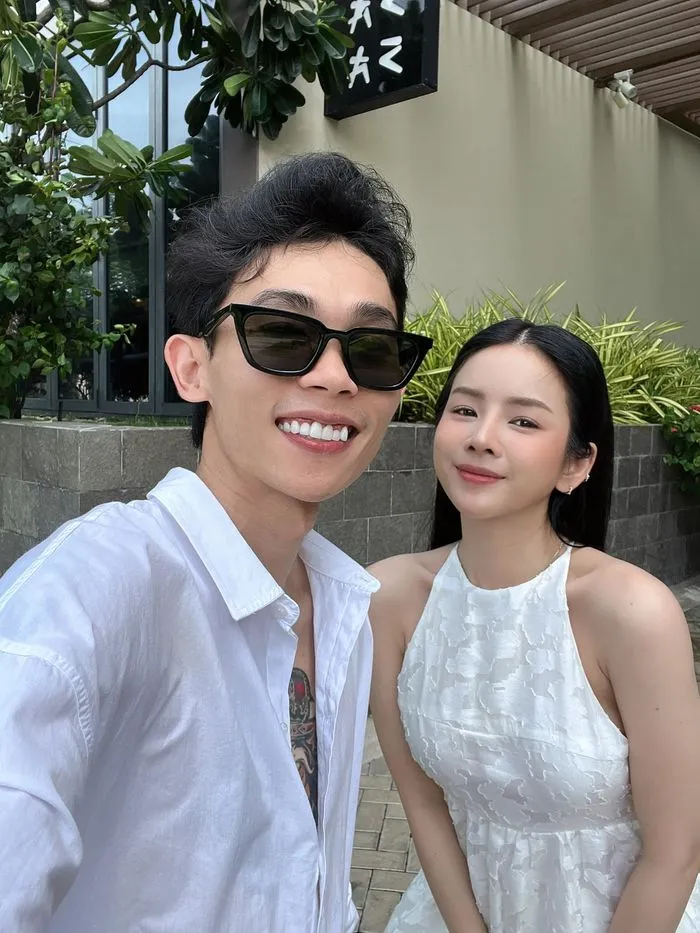 hong-thanh-xin-loi-sau-on-ao-va-mieng-2