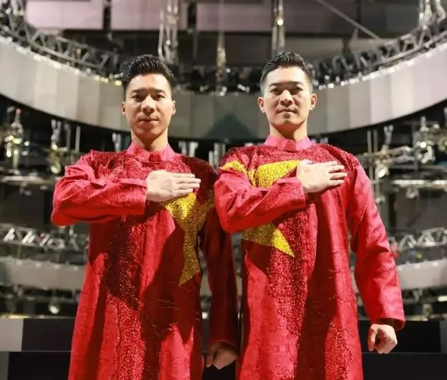 quoc-co-quoc-nghiep-xin-loi-vi-lam-xiec-tren-xe-may