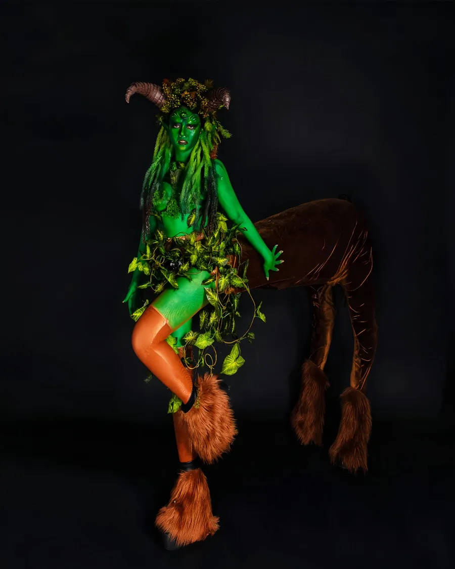 halloween-2023-sao-nu-hoa-trang (1)