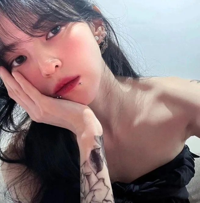 han-so-hee-nghi-van-tram-cam-1