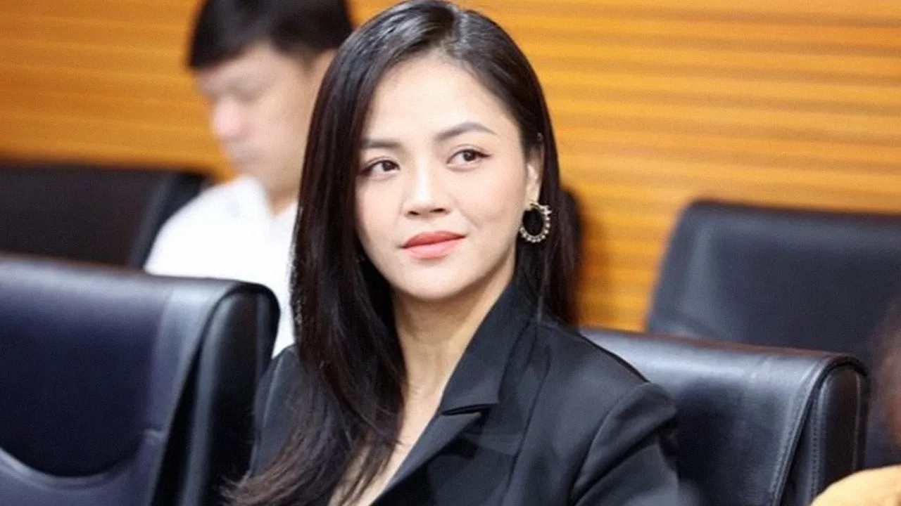 nu-dien-vien-soc-vi-bi-gan-ten-vao-video-nhay-cam