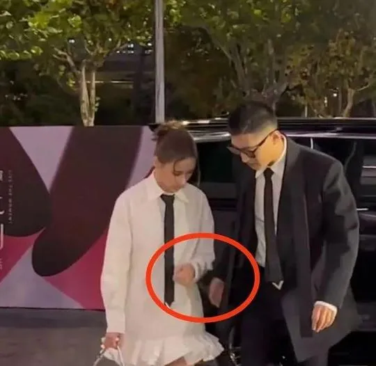 cap-doi-dien-vien-ly-hon-sau-6-thang-1