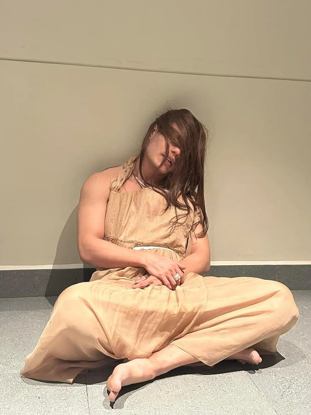 man-bien-hinh-chan-dong-cua-hoa-minzy-2